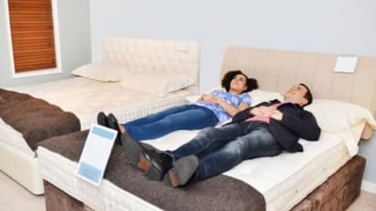 బిజీ లైఫ్ స్టైల్ లో సుఖమైన నిద్రను అందించే సెంచరీ ఆర్థోపెడిక్ మ్యాట్రెస్