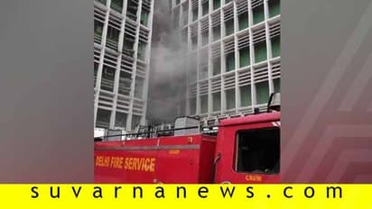 జైట్లీ పక్క బ్లాక్లోనే అగ్ని ప్రమాదం: రోగుల తరలింపు