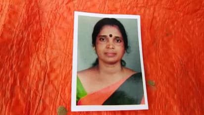 স্বামীর বাৎসরিক কাজের দিনই অগ্নিদগ্ধ হয়ে মৃত্যু স্ত্রীর, শোকের ছায়া পাণ্ডুয়ায়