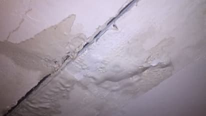 నిర్మల్ ఎంఆర్‌వో ఆఫీస్‌లో కూలిన పైకప్పు..తప్పిన పెను ప్రమాదం