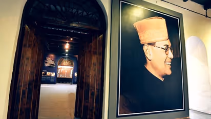 বড় ধরনের বিতর্কে উইকিপিডিয়া, বাঙালির আবেগকে আঘাত করে নেতাজির মৃত্যুদিন ঘোষণা