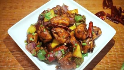 বাড়িতে বানিয়ে নিন রেস্তোরাঁর স্বাদে স্পাইসি পনির খুরচান