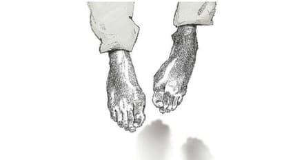 ആലുവയിൽ യുവതിയെ തൂങ്ങിമരിച്ച നിലയിൽ കണ്ടെത്തി