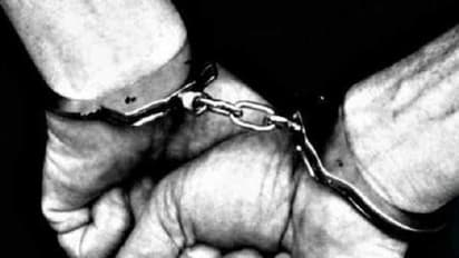 ಬರೋಬ್ಬರಿ 600 ಯುವತಿಯರ ಬಟ್ಟೆ ಬಿಚ್ಚಿಸಿದ್ದ: ಸಿಕ್ಕಿಬಿದ್ದು ಪೊಲೀಸರ ಒದೆ ತಿಂದ!