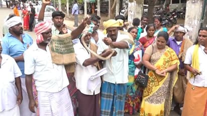 போலீசான்று மூலம் எஸ்சி, எஸ்.டி ஒதுக்கீடுகளை தட்டிப்பறிக்கும் பிறசாதியினர்.. நீதி மன்றம் வேதனை. அதிரடி முடிவு.