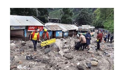 ಜಮೀನು ಕೊಚ್ಚಿ ಹೋಯ್ತು .. ಮನೆಯೂ ಬಿದ್ದು ಹೋಯ್ತು : ಸಂತ್ರಸ್ತರ ದುರಂತ ಕಥೆ