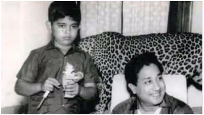 சிவாஜி உடன் இருக்கும் இந்த சிறுவன் யாருன்னு சொல்லுங்க பார்ப்போம்..!