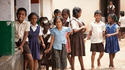 ಶಾಲೆ ಛಾವಣಿ ಕುಸಿತ: ಮಕ್ಕಳ ಸಮಯಪ್ರಜ್ಞೆಯಿಂದ ತಪ್ಪಿದ ಅನಾಹುತ