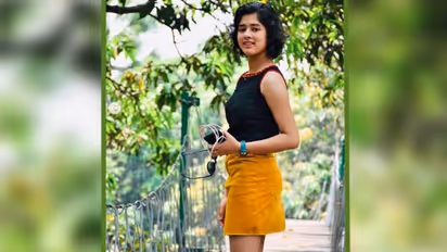 অভিনয় এখন ব্যাকসিটে, নতুন রূপে রাণী রাসমণির ভাইরাল সোশ্যাল মিডিয়ায়