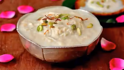 श्रीकृष्ण के भोग में जरूर डाली जाती है ये 1 चीज, हिंदू धर्म में इस वजह से है खास महत्त्व