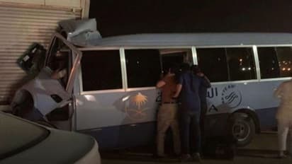 സൗദിയില് വാഹനാപകടം; എയര് ഹോസ്റ്റസ് മരിച്ചു, 11 പേര്ക്ക് പരിക്ക്