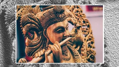 মুসলিম বাড়ির ভিত খুড়তেই উদ্ধার প্রাচীন শ্রীকৃষ্ণের মূর্তি, শোরগোল মুর্শিদাবাদে