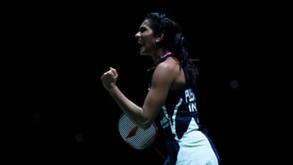 ലോക ബാഡ്മിന്റണ്: അട്ടിമറി വിജയവുമായി സിന്ധു സെമിയില്