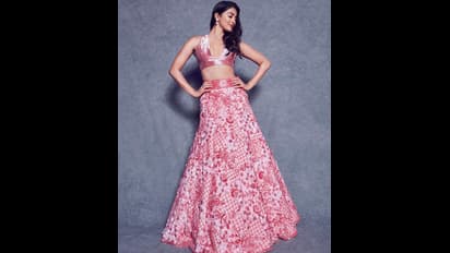 పూజా హెగ్డే సోయగాలు.. హాట్ నెస్ తో పిచ్చెక్కిస్తోంది!