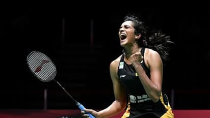 ലോക ബാഡ്മിന്റണ്: പി വി സിന്ധു തുടര്ച്ചയായ മൂന്നാം ഫൈനലില്