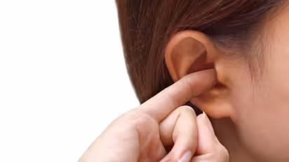ചെവിയില്‍ വെള്ളം കയറിയ പോലെ അസ്വസ്ഥത; പരിശോധിച്ച ഡോക്ടര്‍മാര്‍ കണ്ടത്...