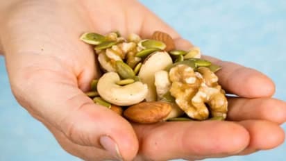 നട്സ് കഴിക്കുന്നത് പുരുഷന്മാരില് ലൈംഗികശേഷി വര്ധിപ്പിക്കുമെന്ന് പഠനം