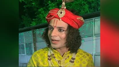 जन्माष्टमी पर तेजप्रताप बने किशन-कन्हैया, आधी रात को बजाई बांसुरी