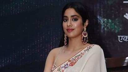 జాన్వీకి బ్రెయిన్ లేదని కామెంట్స్ చేస్తోన్న నెటిజన్లు!