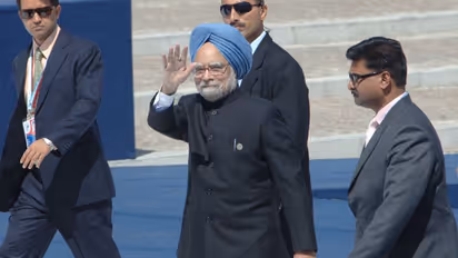 Centre withdraws former PM Manmohan Singh's SPG cover, Z Plus security to continue