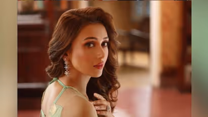 করোনায় কঠিন পরিস্থিতি, মিলছে না বেড, অক্সিজেন, ওষুধ, সাহায্যের হাত বাড়িয়ে নয়া পদক্ষেপ মিমির