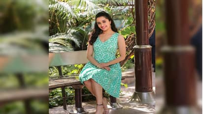 Celebrity Skin Care: শ্রদ্ধার উজ্জ্বল ত্বক নজর কাড়ে সকলের, জেনে নিন নায়িকার রূপের রহস্য