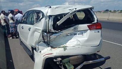 தாம்பரம் அருகே கார் மீது லாரி மோதி விபத்து !! உயிர் தப்பிய அதிமுக மாவட்டச் செயலாளர் !!