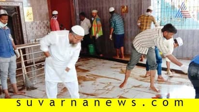 ಬೆಳಗಾವಿ : ದೇವಾಲಯ ಶುಚಿಗೊಳಿಸಿದ ಮುಸ್ಲಿಂ ಸಮುದಾಯ - ನೆರೆ ಸಂತ್ರಸ್ತರಿಗೆ ನೆರವು