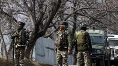 കത്വയിൽ നടക്കുന്നത് വൻ ഏറ്റുമുട്ടൽ, ഒളിച്ചിരിക്കുന്നത് ഏഴ് ഭീകരര്, കൂടുതൽ സൈനികരെ വിന്യസിച്ചു