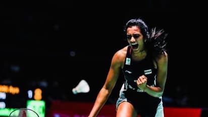 ಚಾಂಪಿಯನ್ ಸಿಂಧುಗೆ ಮೋದಿ ಅಭಿನಂದನೆ; ಕ್ರೀಡಾ ಇಲಾಖೆ ಭರ್ಜರಿ ಬಹುಮಾನ!