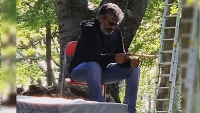 RRR షూటింగ్ పిక్: తుఫాను లాంటి జక్కన్న