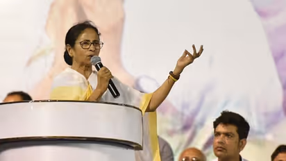 Mamata Banerjee accuses PM Modi for not introducing law against mob lynching