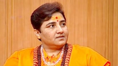 ബാസ്കറ്റ് ബോൾ കളിച്ച് പ്രഗ്യാ സിംഗ് താക്കൂർ; വൈറൽ വീഡിയോ; പരിഹാസവുമായി കോൺഗ്രസ്