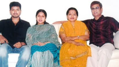 விஜய் மகளா இது? திவ்யா சாஷா கன்னடாவில் என்ன செஞ்சுட்டு இருந்தாங்க!