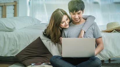 ఈ లవ్ ట్రెన్ ఒంటరిగా ఎక్కితే... జంటగా బయటకు రావచ్చు