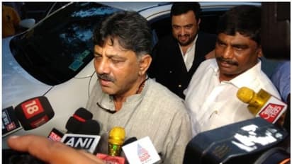 കള്ളപ്പണം വെളുപ്പിക്കല്‍ കേസില്‍ ഡി കെ ശിവകുമാറിന് ജാമ്യം; രാജ്യം വിട്ടുപോകരുതെന്ന് വ്യവസ്ഥ