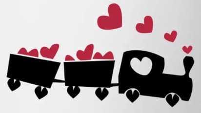 അവിവാഹിതരായ യുവതീയുവാക്കള്‍ക്ക് പ്രണയിക്കാന്‍ വേണ്ടി മാത്രമോടുന്ന 'ലൗവ് ട്രെയിന്‍' !