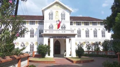 Unified Mass : ഏകീകൃത കുര്ബാന അംഗീകരിക്കാനാവില്ല; ജനാഭിമുഖ കുർബാന തുടരുമെന്ന് അങ്കമാലി അതിരൂപതയിലെ പുരോഹിതര്