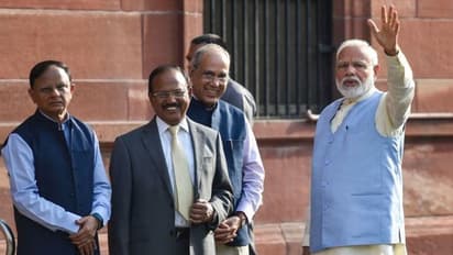 पीएम टीम में हो सकता है बदलाव, पीके मिश्रा पीएस तो सिन्हा या खुल्बे हो सकते हैं एपीएस