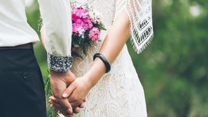 ಮದುವೆಯಾಗ್ತೀನೆಂದು ಯುವತಿಗೆ ನಂಬಿಸಿ ಇಟಲಿಗೆ ಪರಾರಿಯಾದ ಚರ್ಚ್ ಫಾದರ್..!