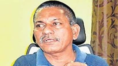 ఐపిఎస్ అధికారుల భార్యలు..: రిటైర్డ్ సిఐ దాసరి భూమయ్య సంచలన వ్యాఖ్యలు