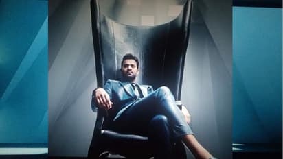 சேனாதிபதியாக மாறி எதிரிகளை அழித்து போரை வென்று சாம்ராஜ்ஜியத்தை கைப்பற்றும் ராஜா கதை... சாஹோ விமர்சனம்