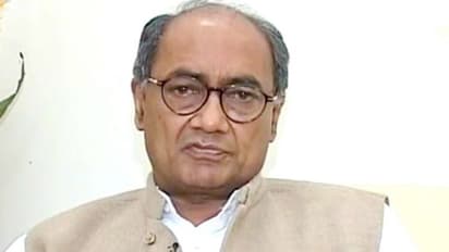 కాషాయం ధరించి.. ఆలయాల్లో అత్యాచారాలు: దిగ్విజయ్ వ్యాఖ్యలు