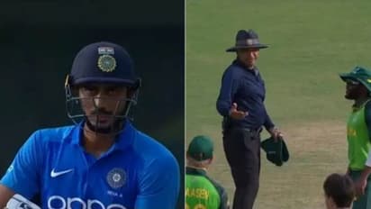 അപൂര്വങ്ങളില് അപൂര്വം; അക്സര് പട്ടേലിനെ ആദ്യം ഔട്ട് വിളിച്ച അമ്പയര് തെറ്റ് മനസിലാക്കി തിരിച്ചുവിളിച്ചു