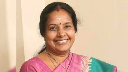 அஜித்தை வைத்து அரசியல் லாபம்..? வாண்டடாக சிக்கிய வானதி சீனிவாசன்..!