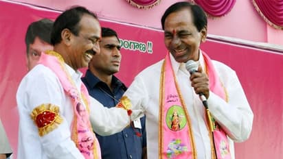 మంత్రుల్లో టెన్షన్: ఇద్దరికి కేసీఆర్ ఉద్వాసన, పల్లాకు బెర్త్?