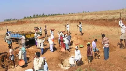 Mandya :  ನರೇಗಾ ಹಿನ್ನೆಡೆಗೆ ಜನಪ್ರತಿನಿಧಿ, ಅಧಿಕಾರಿಗಳ ತಾತ್ಸಾರವೇ ಕಾರಣ