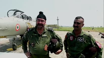 మళ్లీ విధుల్లోకి: మిగ్-21 నడిపిన అభినందన్