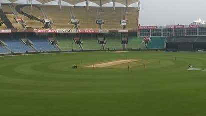 ಮೈದಾನದಲ್ಲೇ ಪ್ರಾಣ ಬಿಟ್ಟ ಅಂಪೈರ್; ಕಂಬನಿ ಮಿಡಿದ ಕ್ರಿಕೆಟ್ ಜಗತ್ತು!