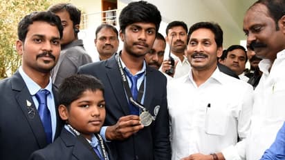 పులివెందులలో సీఎం జగన్ పర్యటన (ఫోటోలు)